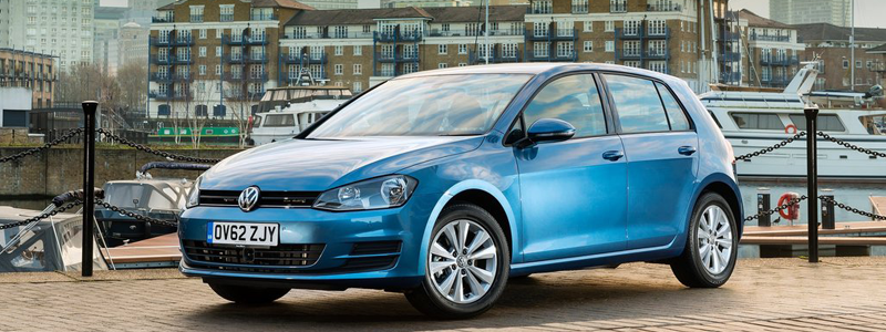 vw golf in pacific blue